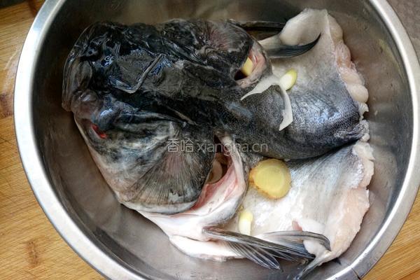 香辣鲢鱼头的做法图解5