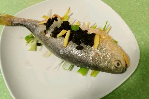 清蒸豆豉黄花鱼的做法图解4