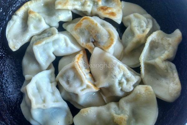 煎饺的做法图解5