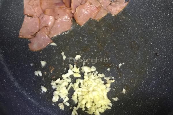 蒜蓉培根荷兰豆的做法图解4
