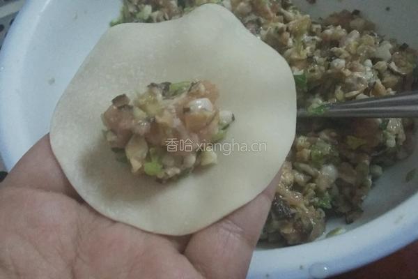 香菇猪肉馅蒸饺的做法图解6