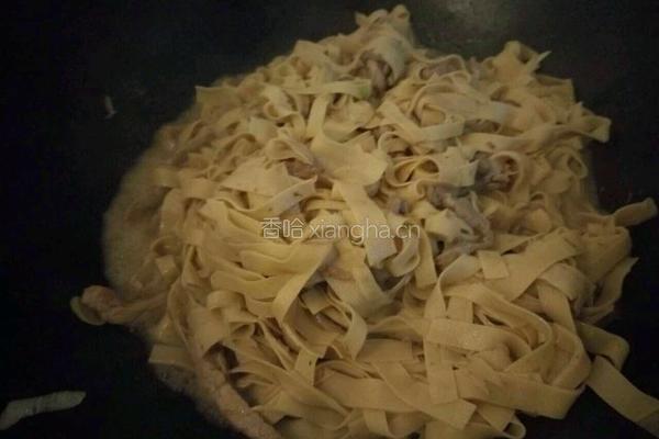 肉丝干豆腐皮的做法图解3