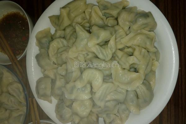 韭菜木耳饺子的做法图解6