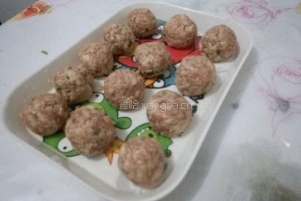 菠菜肉丸汤的做法图解3