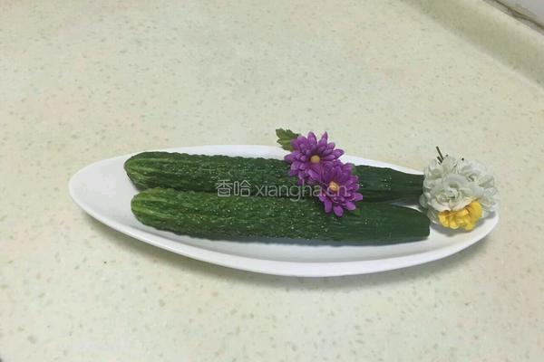 黄瓜拌豆皮的做法图解1