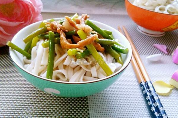 蒜苔肉丝捞面的做法图解10