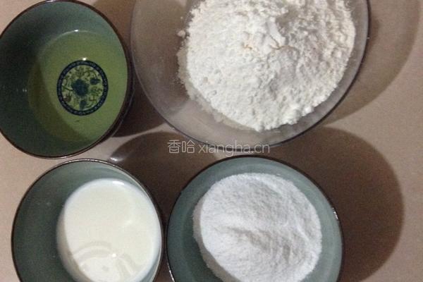 肉松沙拉蛋糕卷的做法图解1
