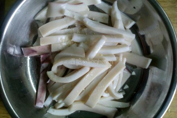 风味不同的干煸鱿鱼丝的做法图解4