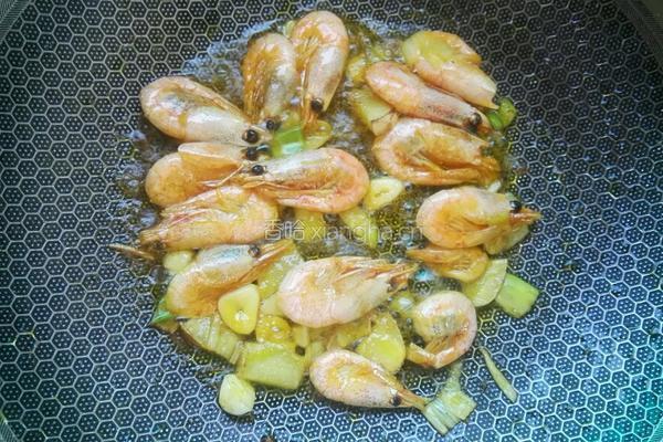 仔虾油菜的做法图解3