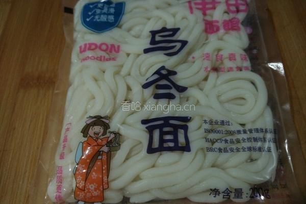 鸡蛋炒乌冬面的做法图解1