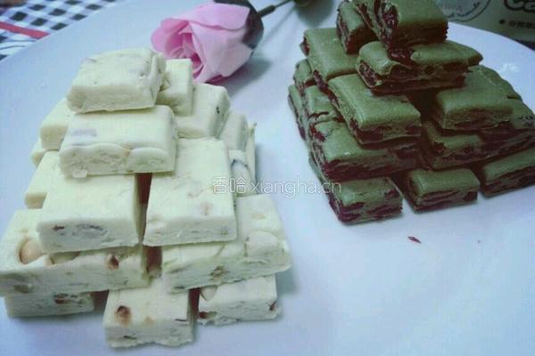 抹茶蔓越莓牛轧糖的做法图解7