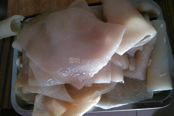 水晶皮冻的做法图解1