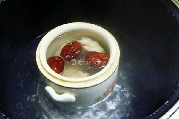 高丽参炖鸡汤的做法图解3