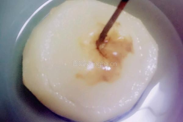 冰糖雪梨的做法图解1