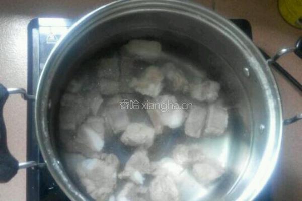 茶树菇排骨汤的做法图解3