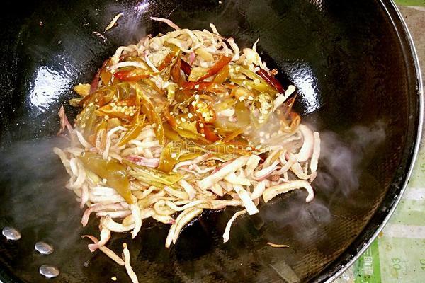 酸辣椒炒萝卜干的做法图解9