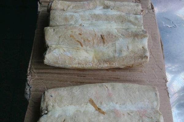 蒜苗炒霉千张的做法图解1