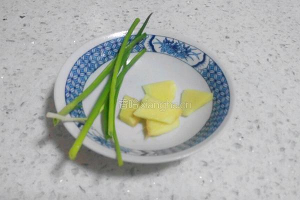 五花肉烧鹌鹑蛋的做法图解4