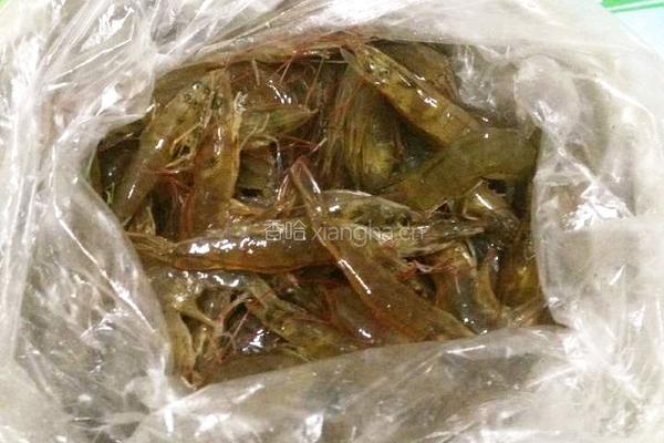 香辣小金虾的做法图解1