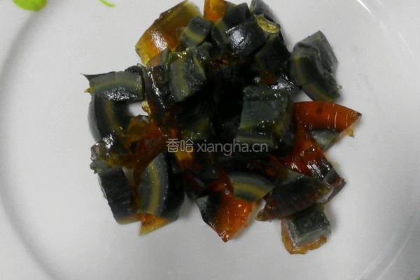 皮蛋拌玉子豆腐的做法图解5