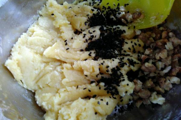 黑芝麻核桃酥的做法图解6