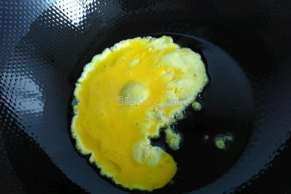彩蔬炒面的做法图解2