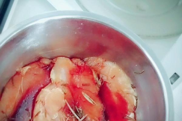 迷迭香煎鸡胸肉的做法图解4