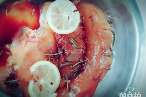 迷迭香煎鸡胸肉的做法图解6