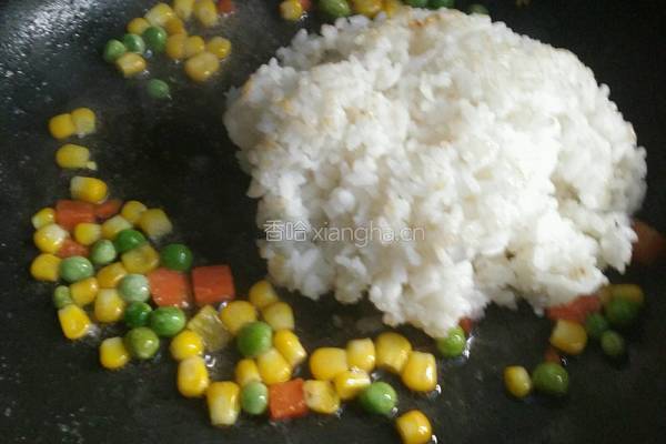 彩色炒饭的做法图解5