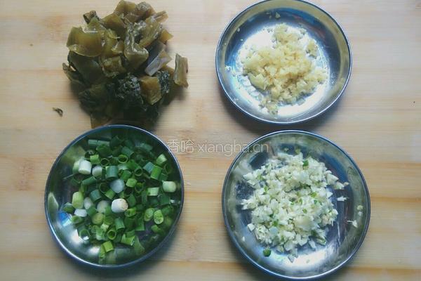酸菜粉丝汤的做法图解2