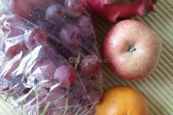 水果拼盘的做法图解1