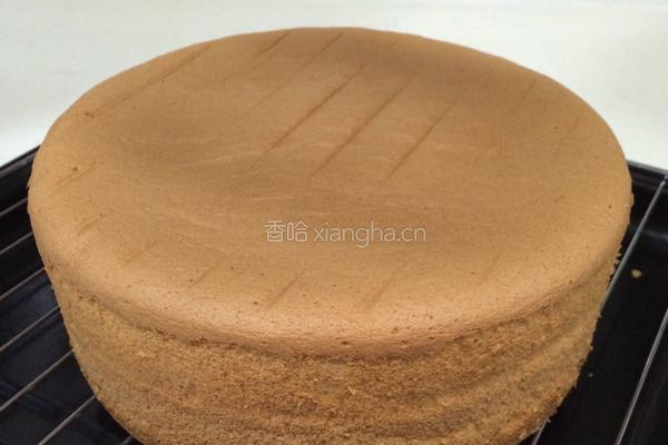 8寸草莓奶油蛋糕的做法图解1
