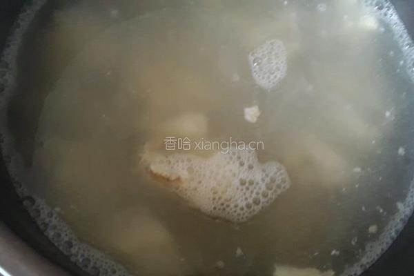 海带排骨汤的做法图解4