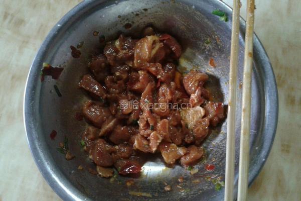 香辣茄子炒肉的做法图解2