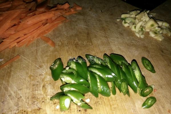 木耳肉片的做法图解2