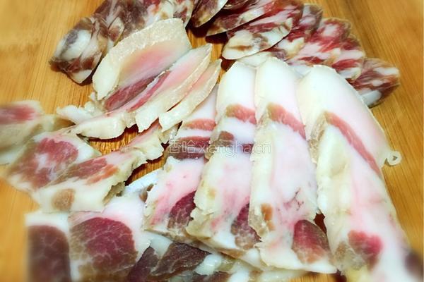 咸肉香肠菜饭的做法图解1