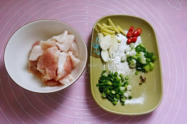 香芹腐竹炒肉片的做法图解3