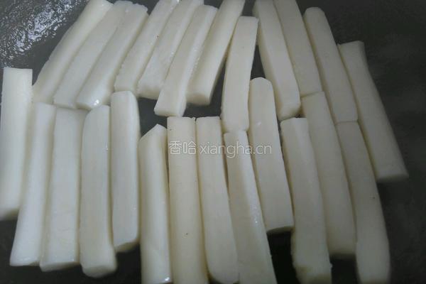 番茄酱炒年糕的做法图解4