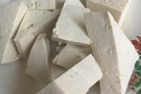 卤水豆腐的做法图解1