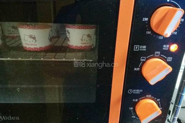 黑加仑玛芬蛋糕的做法图解11