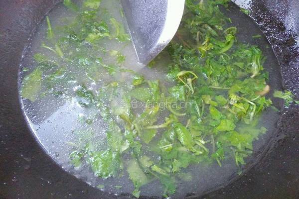 荠菜豆腐汤的做法图解7