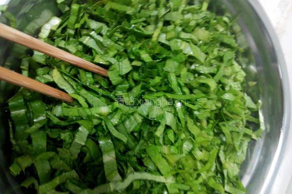 粉蒸油麦菜的做法图解2