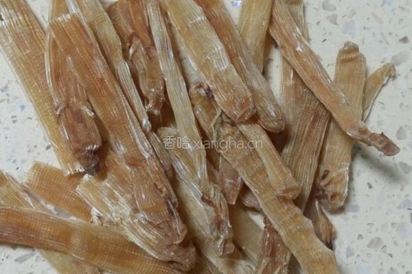沙虫金针菇汤的做法图解1