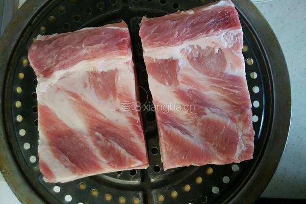 蒸扣肉的做法图解1
