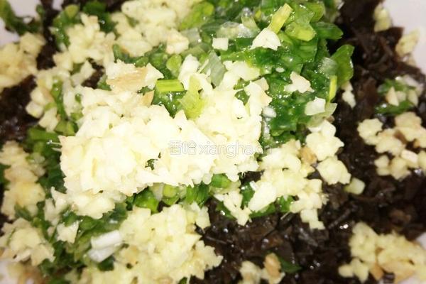 茄子鸡蛋木耳饺子陷的做法图解3