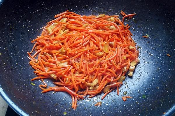 胡萝卜炒肉丝的做法图解8