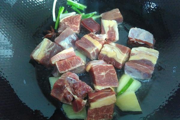 土豆烧牛肉的做法图解4