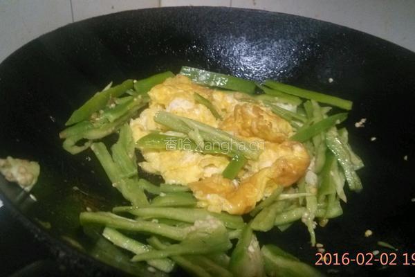 青椒鸡蛋的做法图解4