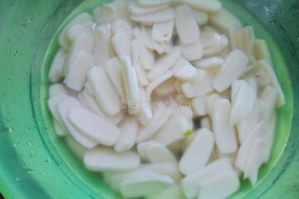 荠菜肉丝炒年糕的做法图解5