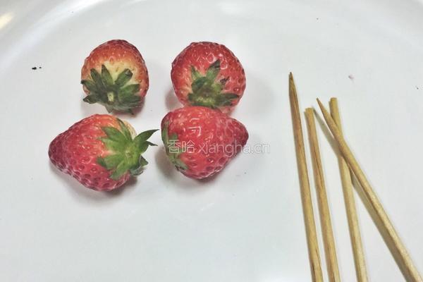 草莓巧克力棒棒糖的做法图解1